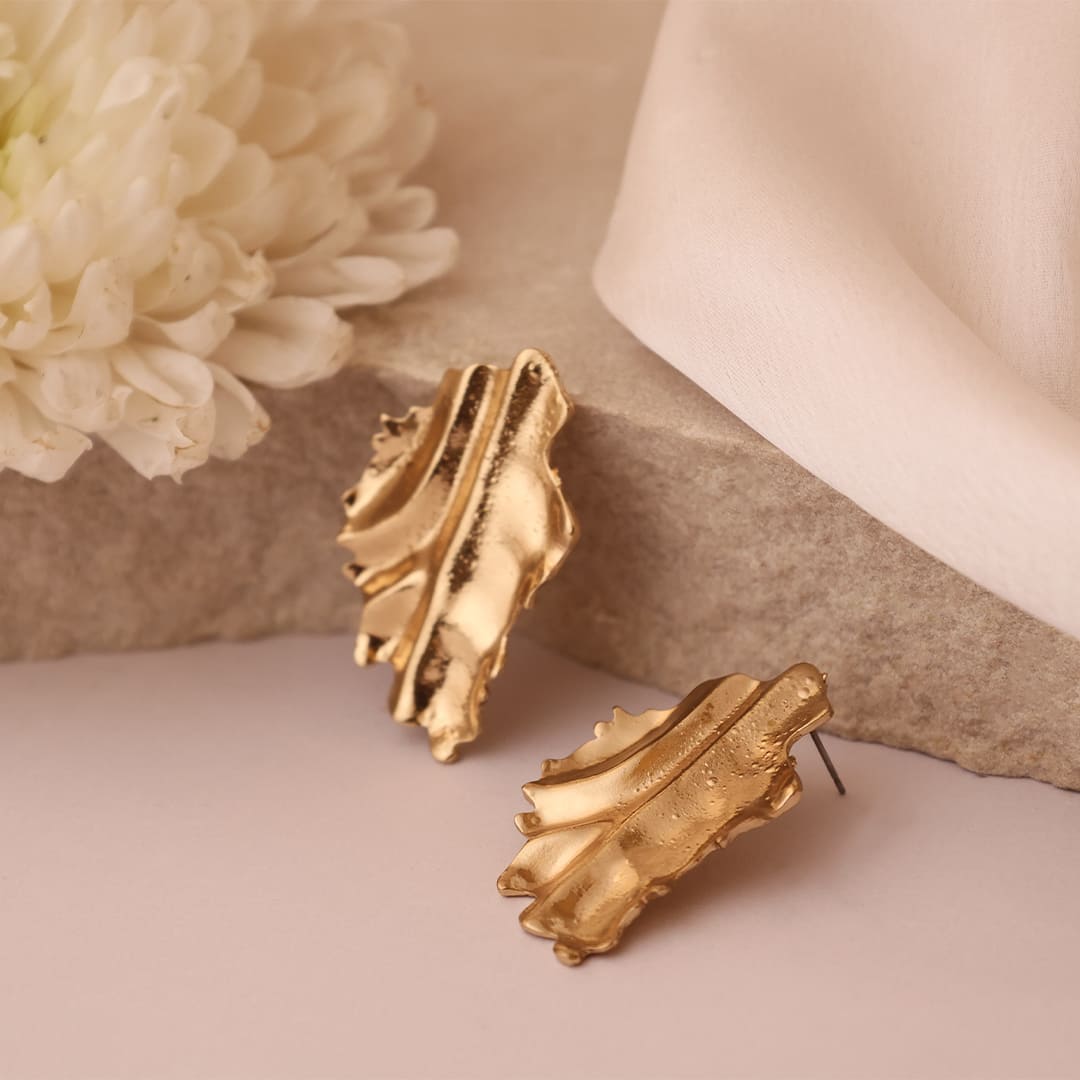 Nature-Inspired Elegance – Textured Leaf Stud Earrings - Image 3