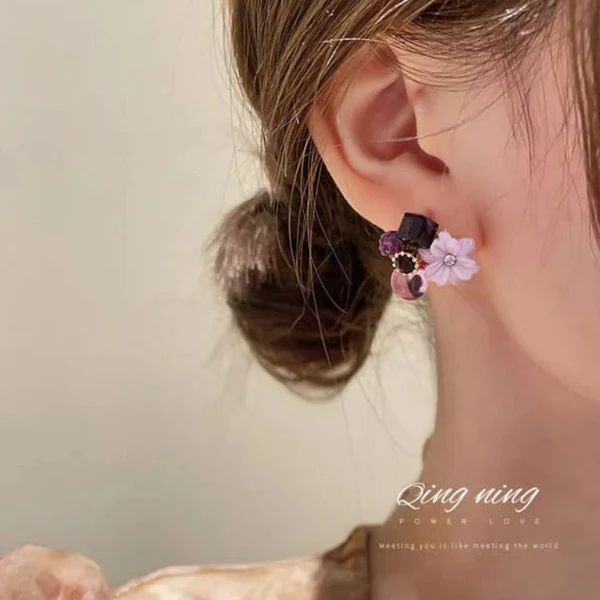 Sparkle Tulip Earring - Image 5
