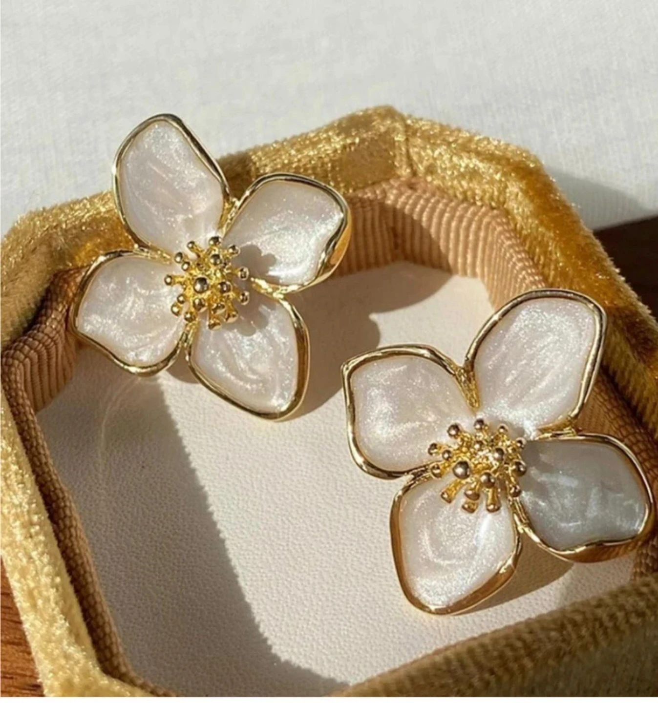 BERYLBABE Gold Plated Flower Stud Earrings for Women