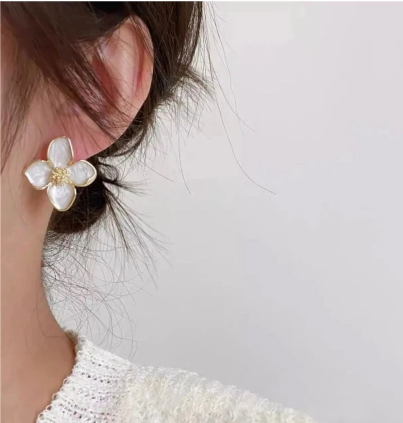 BERYLBABE Gold Plated Flower Stud Earrings for Women - Image 3
